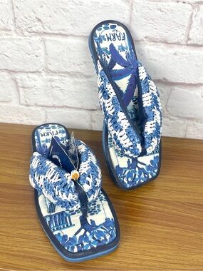 FARM Rio Sweet Rio Raffia Puffy Brazil Blue Tropical Flip Flop Sandals Size 10
